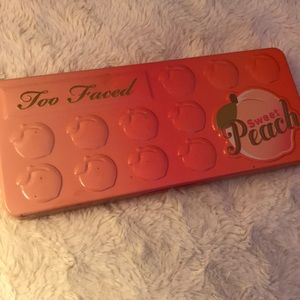 Too Faced Peach Pallete Eyeshadow